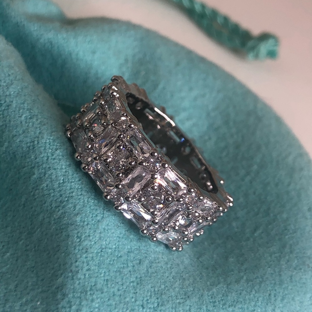 4ct multi stone extra wide eternity band - Picture 2 of 9